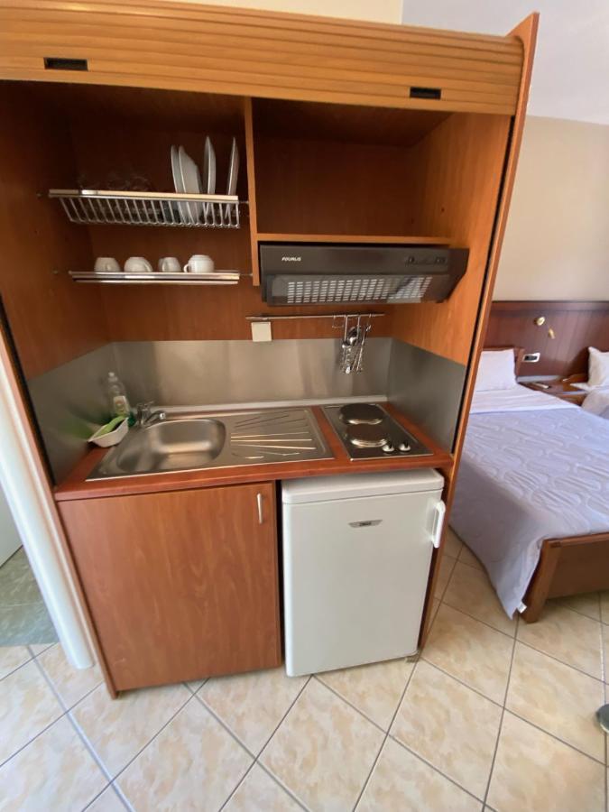 Paradosi Rooms Igoumenitsa Exterior photo