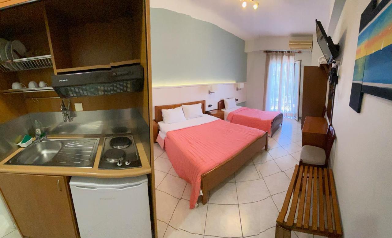 Paradosi Rooms Igoumenitsa Exterior photo