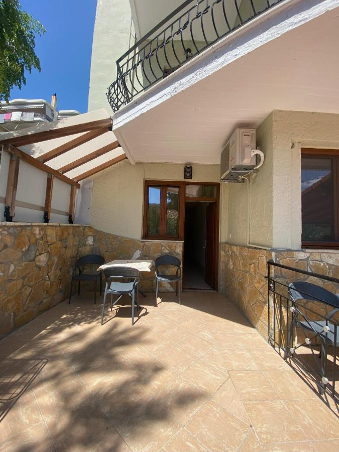 Paradosi Rooms Igoumenitsa Exterior photo