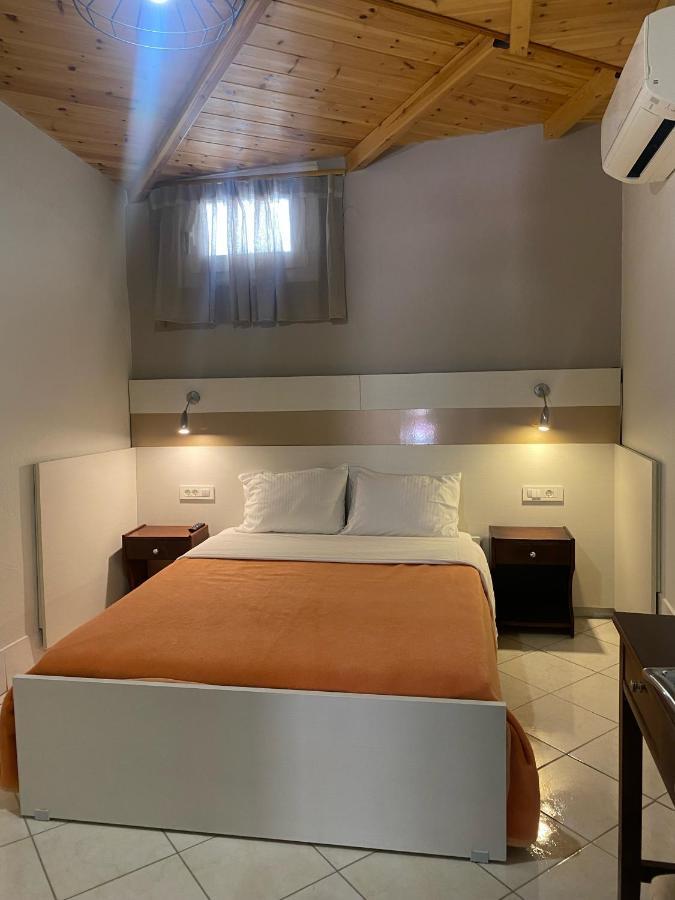 Paradosi Rooms Igoumenitsa Exterior photo