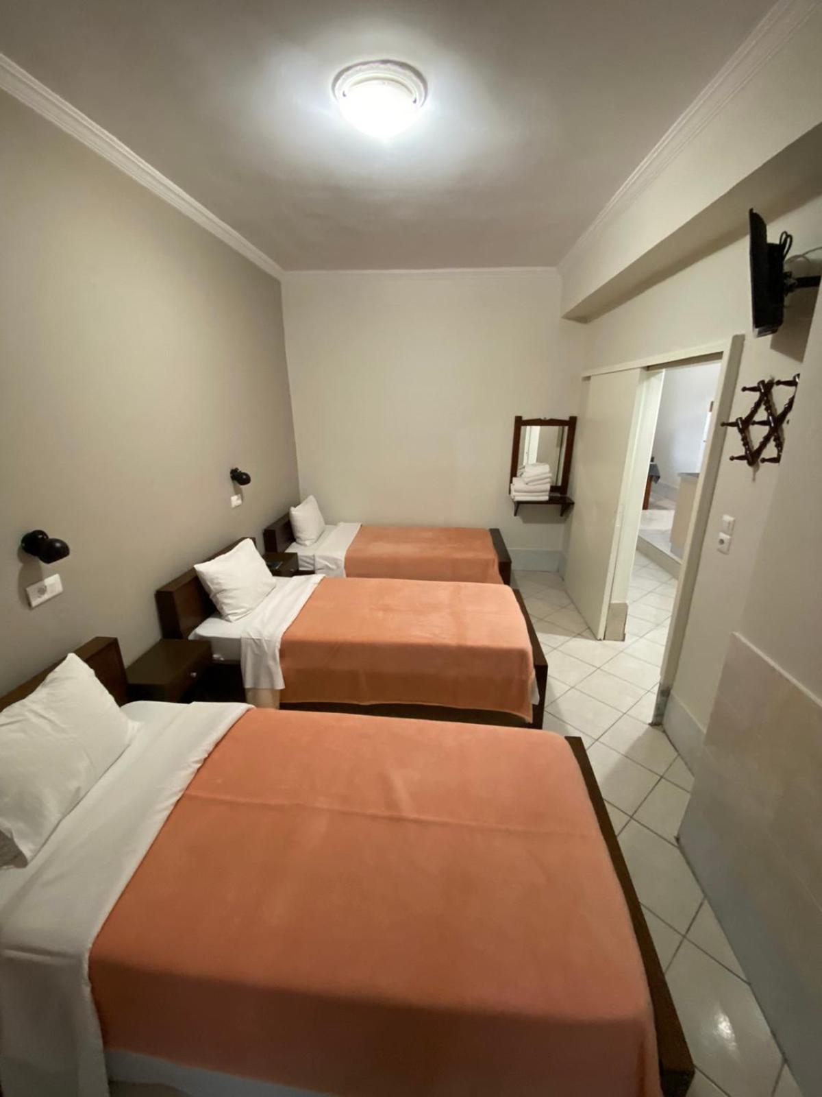 Paradosi Rooms Igoumenitsa Exterior photo