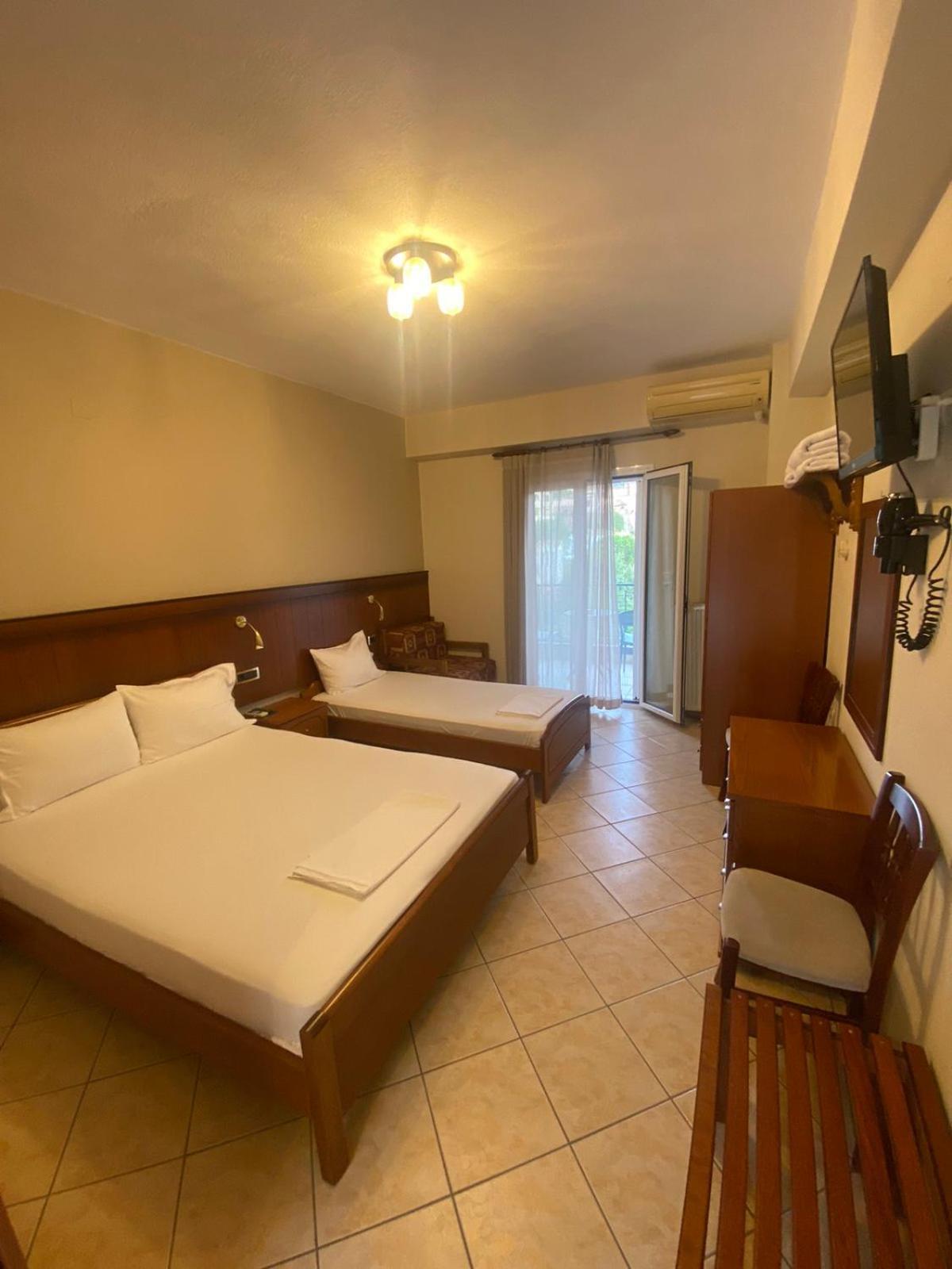 Paradosi Rooms Igoumenitsa Exterior photo